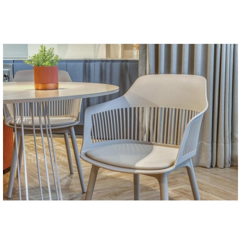 Cadeiras Escritório Cadeira Interlocutor MARCELA Polipropileno - COR FENDI- Pollo Móveis - 37012