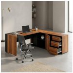Móveis para Escritório Mesa Escritório PRESIDENTE c/ Armário Pedestal - 1,82x1,80m - WORK START - NOGAL SEVILHA/PRETO - 20602