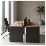 Móveis para Escritório Mesa Estação de Trabalho Dupla 1,50x1,35m 02 Lugares s/ Gavetas c/ ponto de tomada - Workstart - Nogal Sevilha - 63087